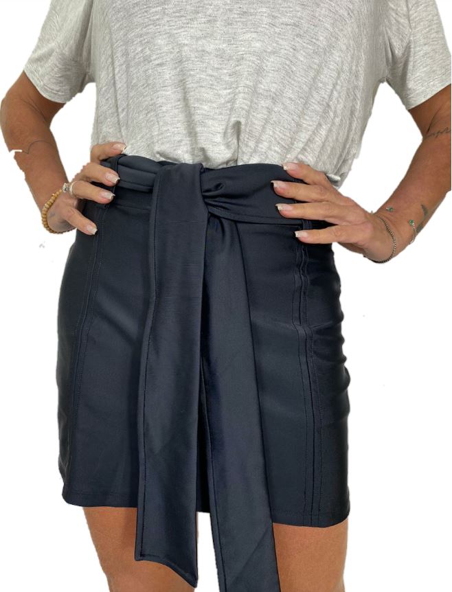 Super Cute Slim Black Short Skirt